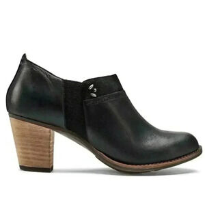 OLUKAI WOMEN'S HO'OU'I Black leather Heeled Slip On Ankle Bootie Size W6